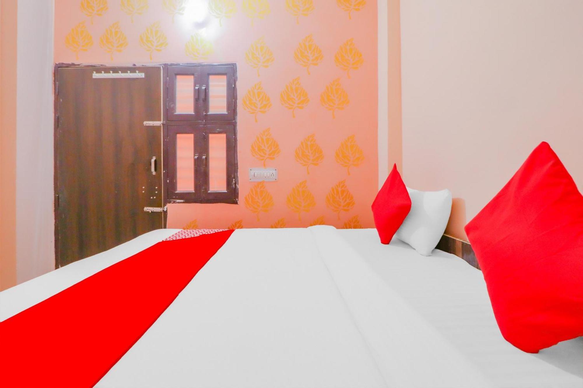 Hotel O Bhardwaj Guest House Garhi Harsaru Exterior foto